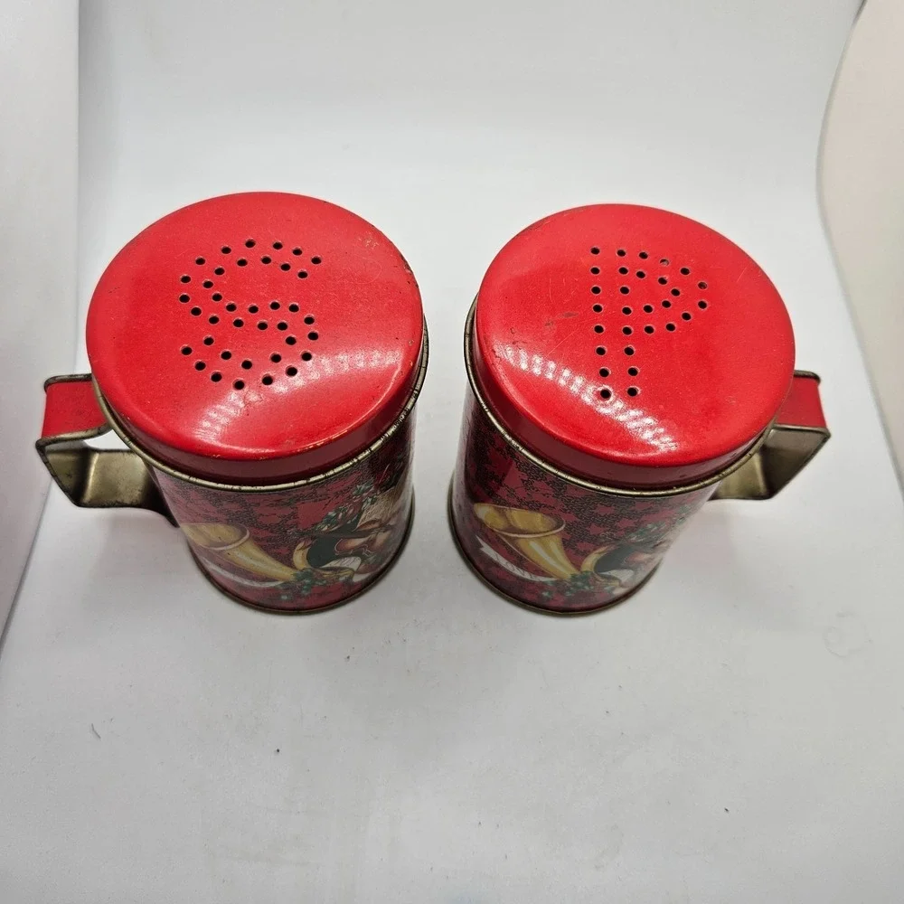 Vintage‎ Christmas Tin Salt & Pepper Shakers Red Musical Instruments Holiday Set